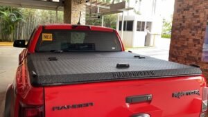 retractable tonneau cover